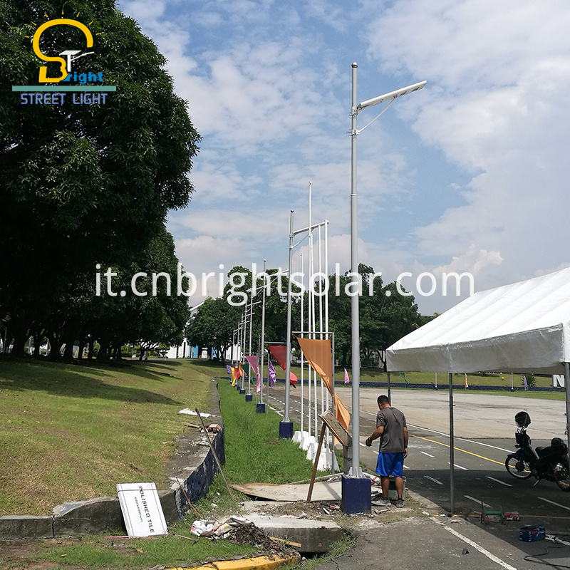 Lampione a led a energia solare tutto in uno All in One Solar Led Street Light